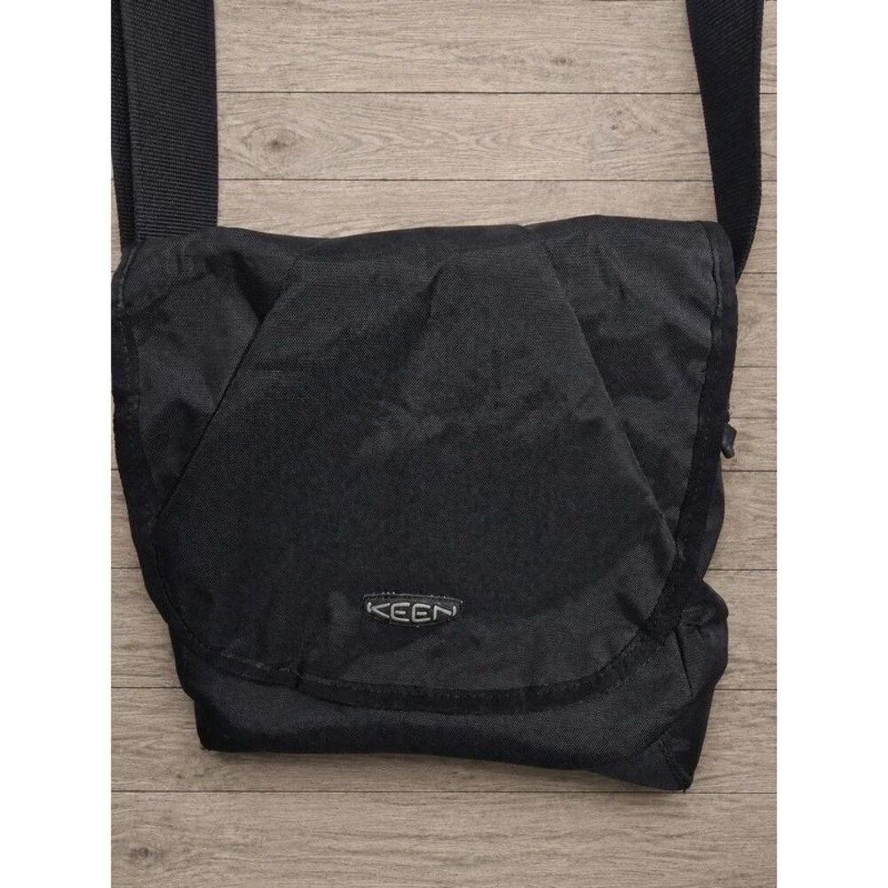KEEN Black Messenger Crossbody Bag Teal Lining, Pockets Galore!